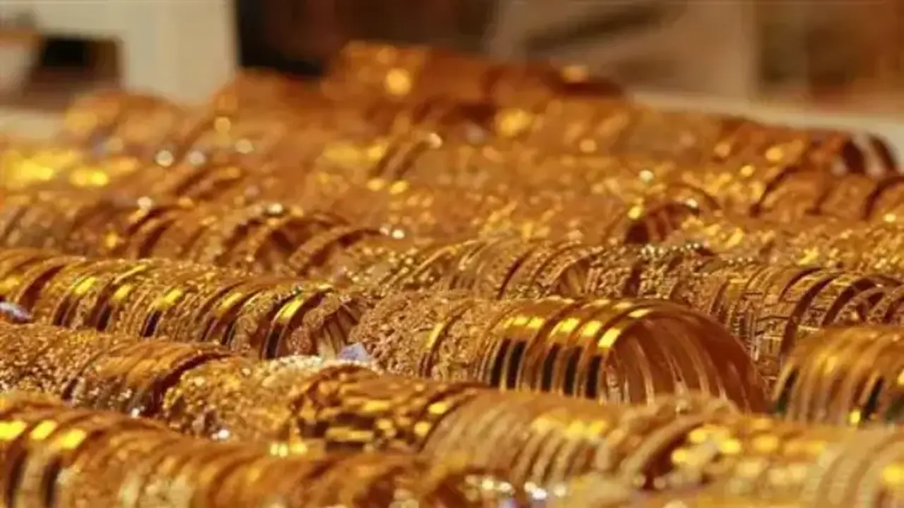 تحركات مفاجئة في أسعار الذهب بمصر وعالمياً عقب اندلاع الحرب الأمريكية الإيرانية